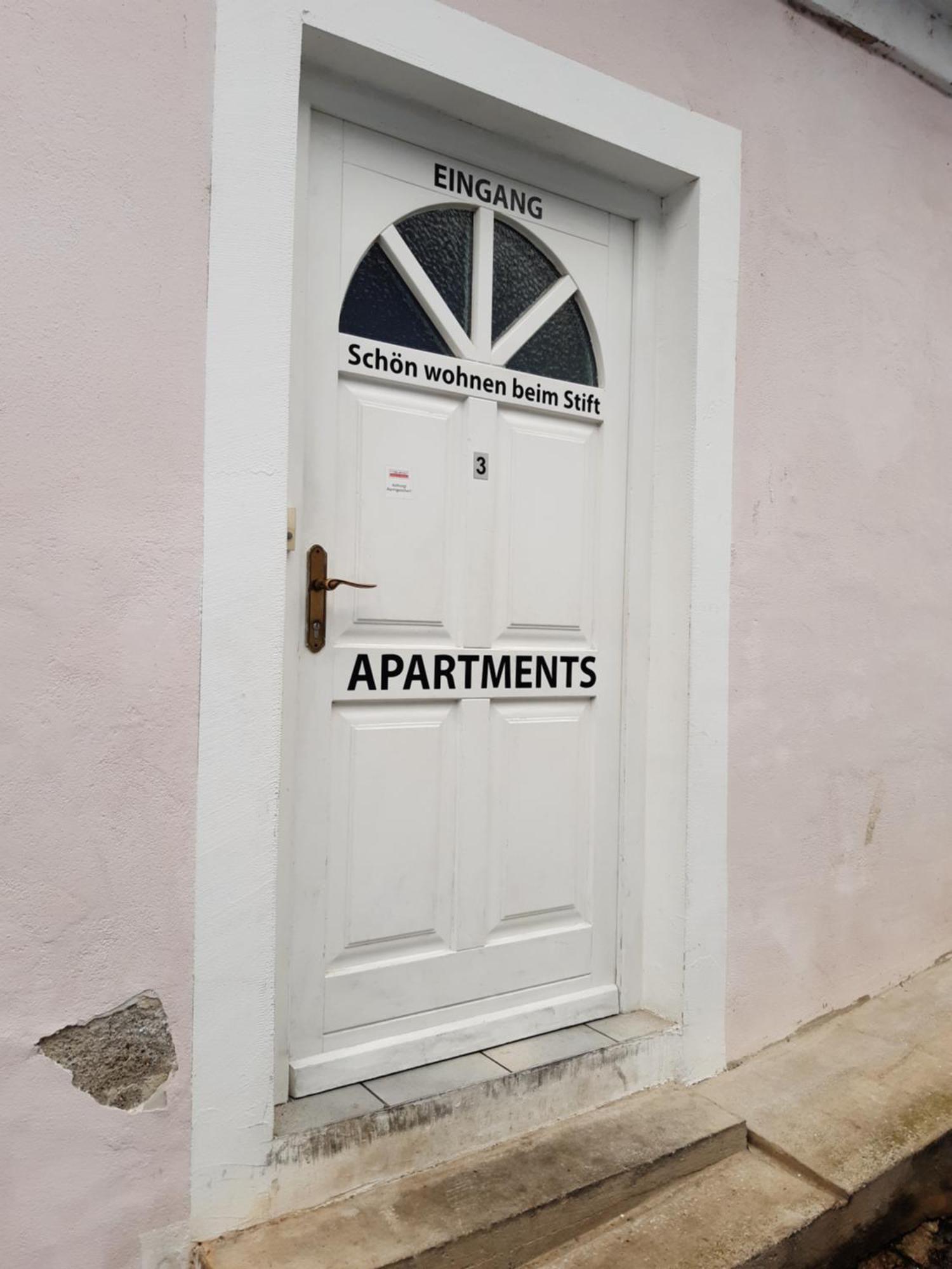 Schoen Wohnen Beim Stift Apartment Melk Exterior foto